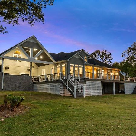 Rare Find Best Lot With Dock And Views On Lake Winchester Экстерьер фото