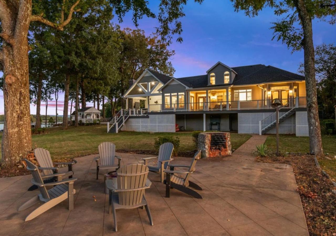Rare Find Best Lot With Dock And Views On Lake Winchester Экстерьер фото